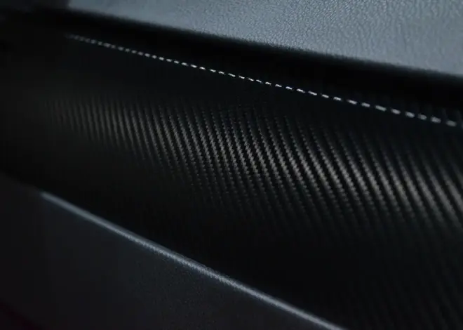 Er der forskellige materialer, som spadserestokke kan være lavet af, og hvilke fordele og ulemper er der ved hver type?